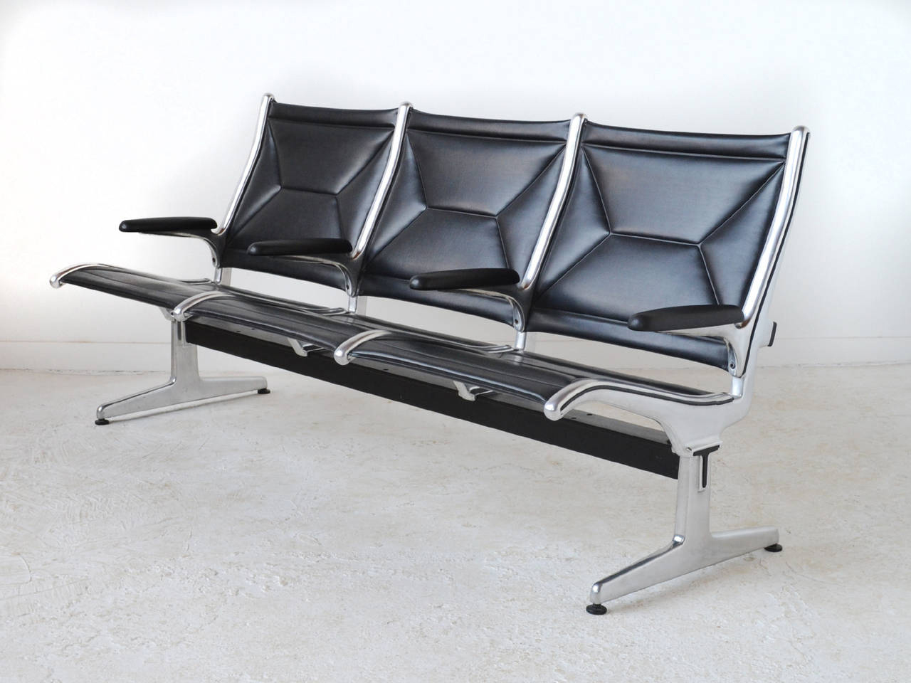 公共座椅|机场椅|办公火狐官方网站|火狐HUOHU（中国）火狐官方网站|伊姆斯串联吊索等候排椅